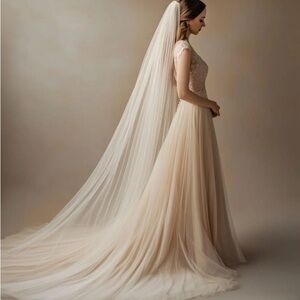 Elegant Champagne Tulle Wedding Veil